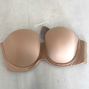 NWOT. Calvin Klein Strapless Bra.